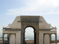 Monsoon Palace Gate (Sajjangarh).